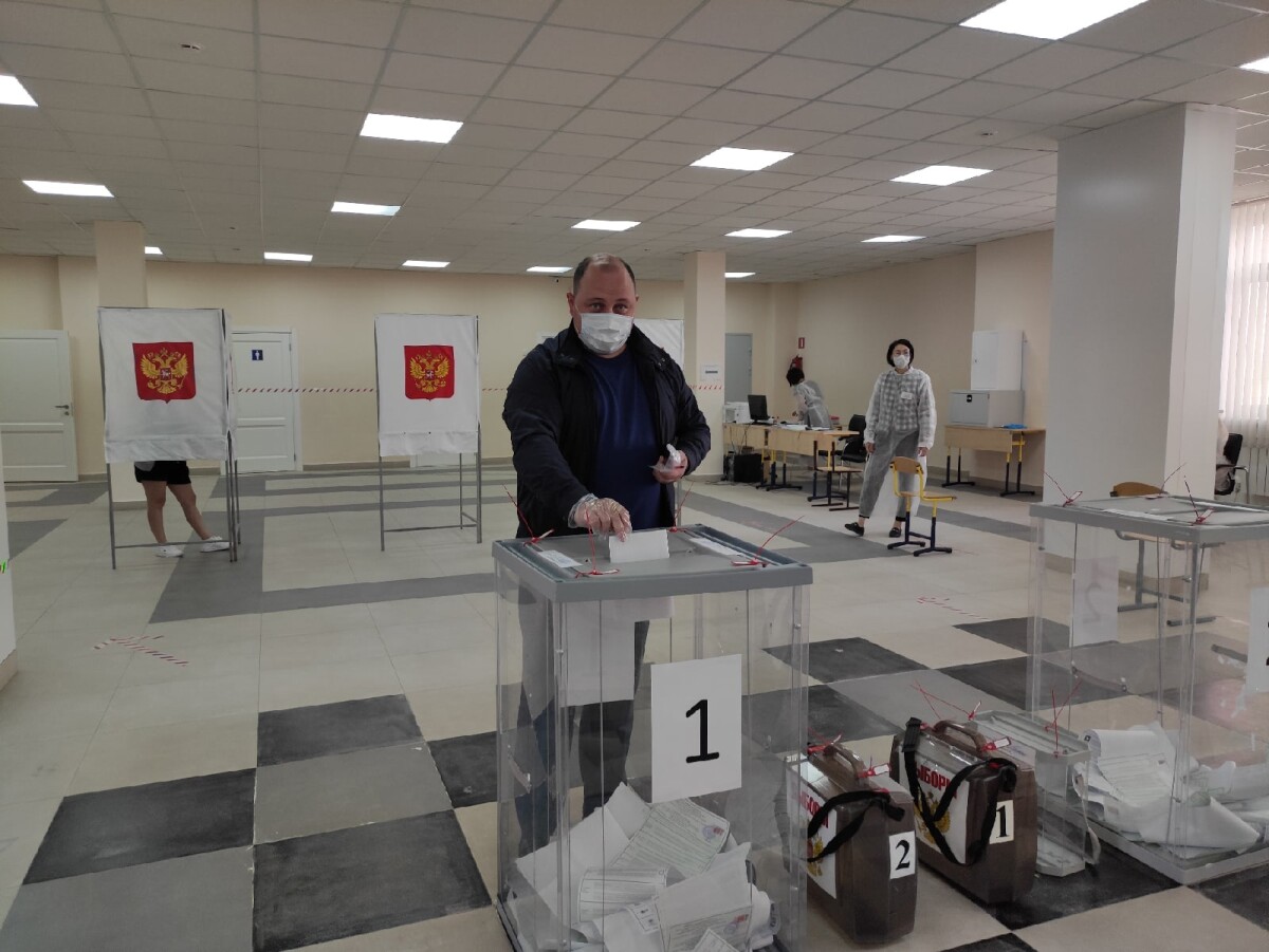 Глава Администрации города Элисты Дмитрий Трапезников принял участие в голосовании