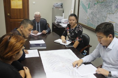 В Администрации города Элисты обсудили вопрос обеспечения необходимой инженерной инфраструктурой земельных участков.