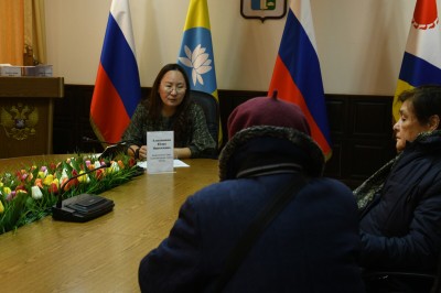 Сегодня Заместитель Главы Администрации Элисты Юлия Алакшанова провела приём граждан по личным вопросам.