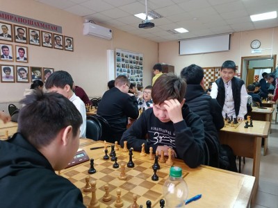 В Элисте стартовал муниципальный этап Всероссийских соревнований по шахматам «Белая ладья»