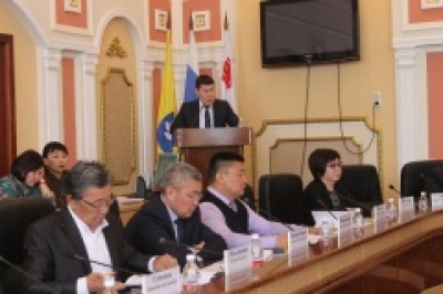 Глава Администрации г. Элиста Окон Нохашкиев отчитался о проделанной работе за 2016 год