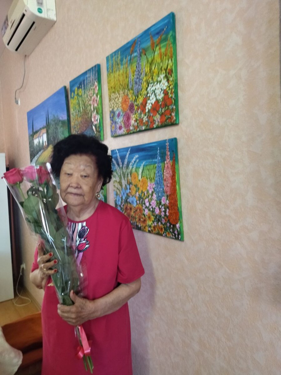 95-летний юбилей отмечает элистинка Нина Васильевна Ендонова