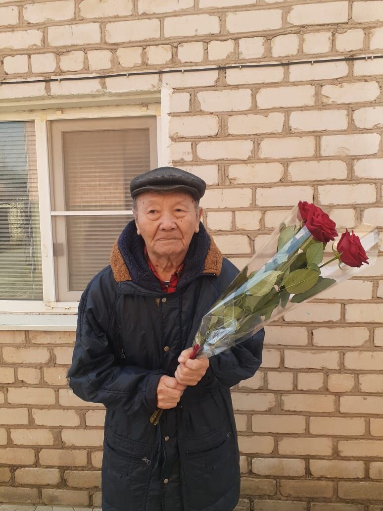 Свой 90-летний юбилей отмечает элистинец Павел Мукубенов