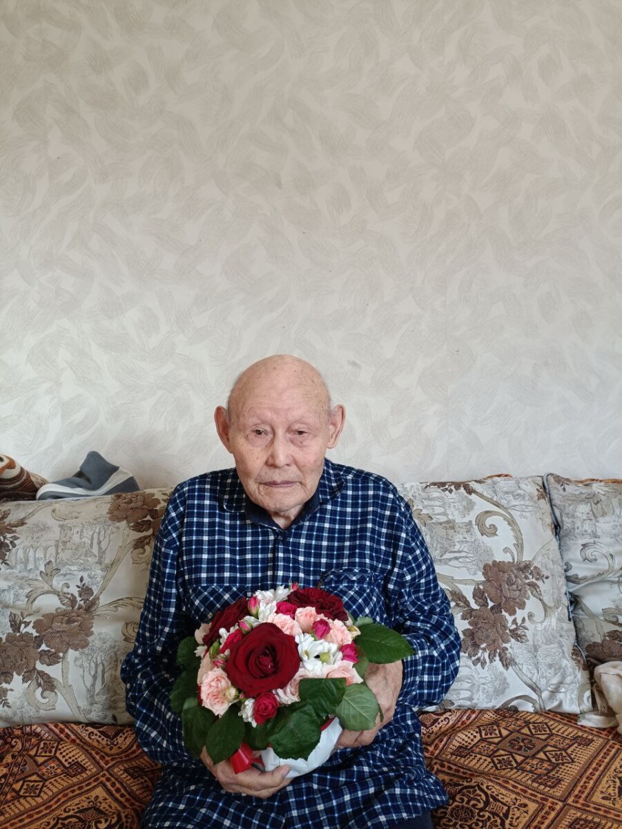 Свой 95-й день рождения отмечает Алексей Аянович Наранов